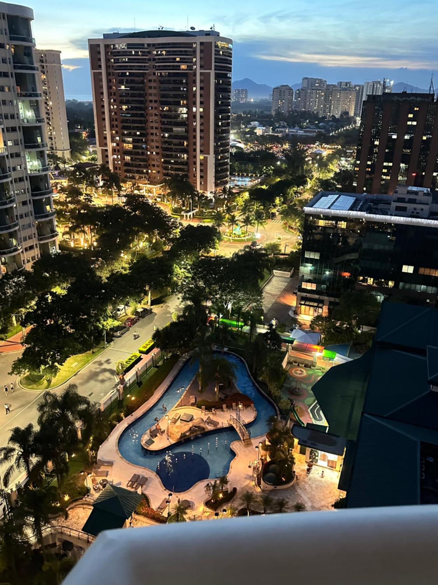 Barra Da Tijuca - 9 - Flat Premium Com Cozinha, Fogao Cooktop, Geladeira Grande, Smart Tv Grande, Lindo E Muitissimo Confortavel, Balsa Para A Praia Gratis E Estacionamento Gratuito Rio de Janeiro Extérieur photo