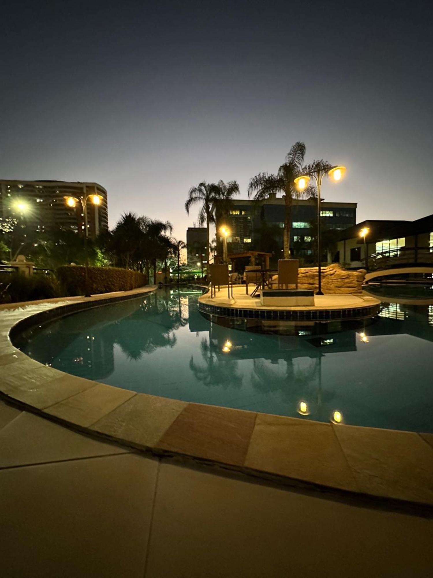 Barra Da Tijuca - 9 - Flat Premium Com Cozinha, Fogao Cooktop, Geladeira Grande, Smart Tv Grande, Lindo E Muitissimo Confortavel, Balsa Para A Praia Gratis E Estacionamento Gratuito Rio de Janeiro Extérieur photo